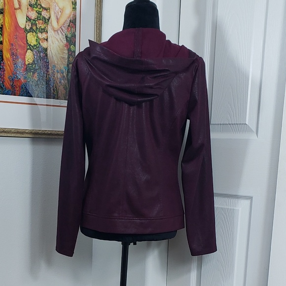 Burgundy Wine Colored Slant Zip Hooded Sweatshirt - Picture 4 of 7